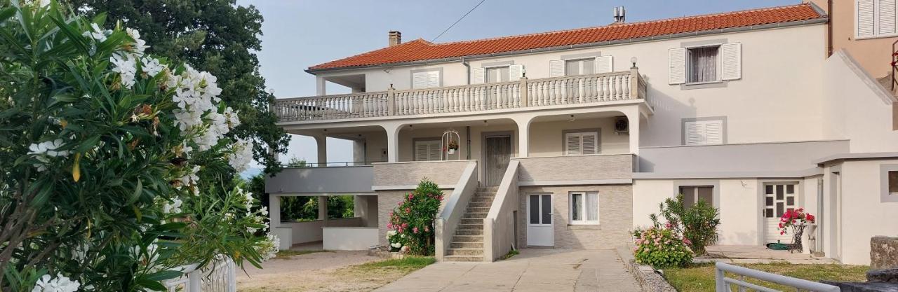 Apartmani Diva Malinska Exterior photo